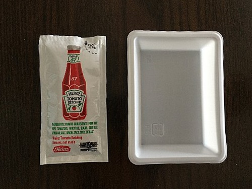 バーガーキングのケチャップと容器