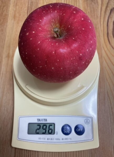 1個296グラムのりんご