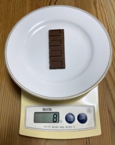 板チョコ1枚は何グラム?明治・ガーナ・森永の板チョコを実際に量って比較